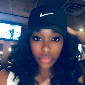 Meet your Posher, Simone